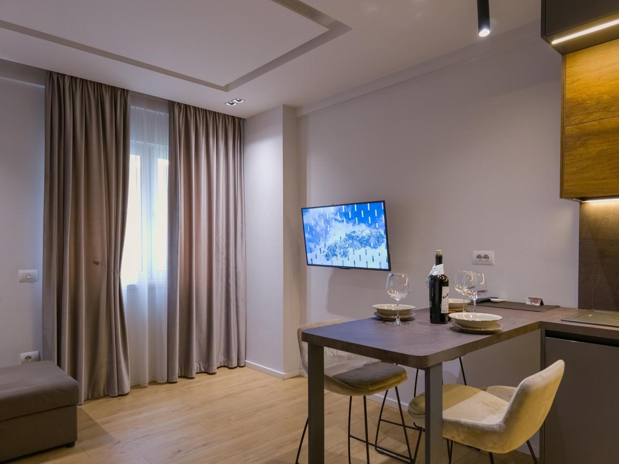 Pin Apartments Tiranë Luaran gambar